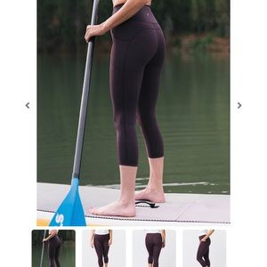 Zyia Wine Brillant Hi-Rise Capris